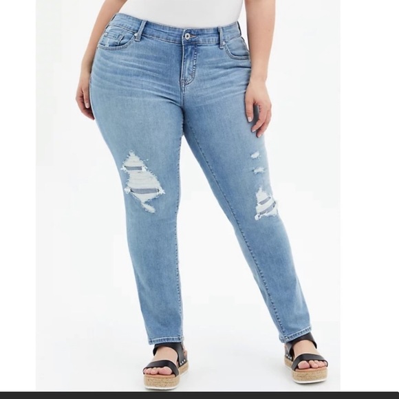 torrid Denim - Torrid Boyfriend Straight Vintage Stretch Ripped Jeans Size 12 Short